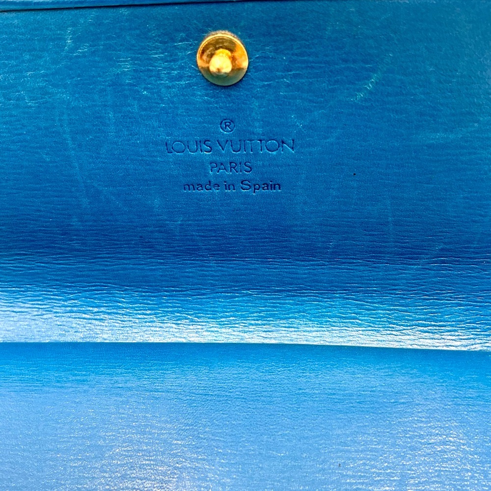 Louis Vuitton Blue Epi Leather International Wallet #1135 - Picture 6 of 8